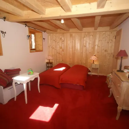 Lovely Holiday With In Fresse-sur-moselle With Barbecue Ferienhaus